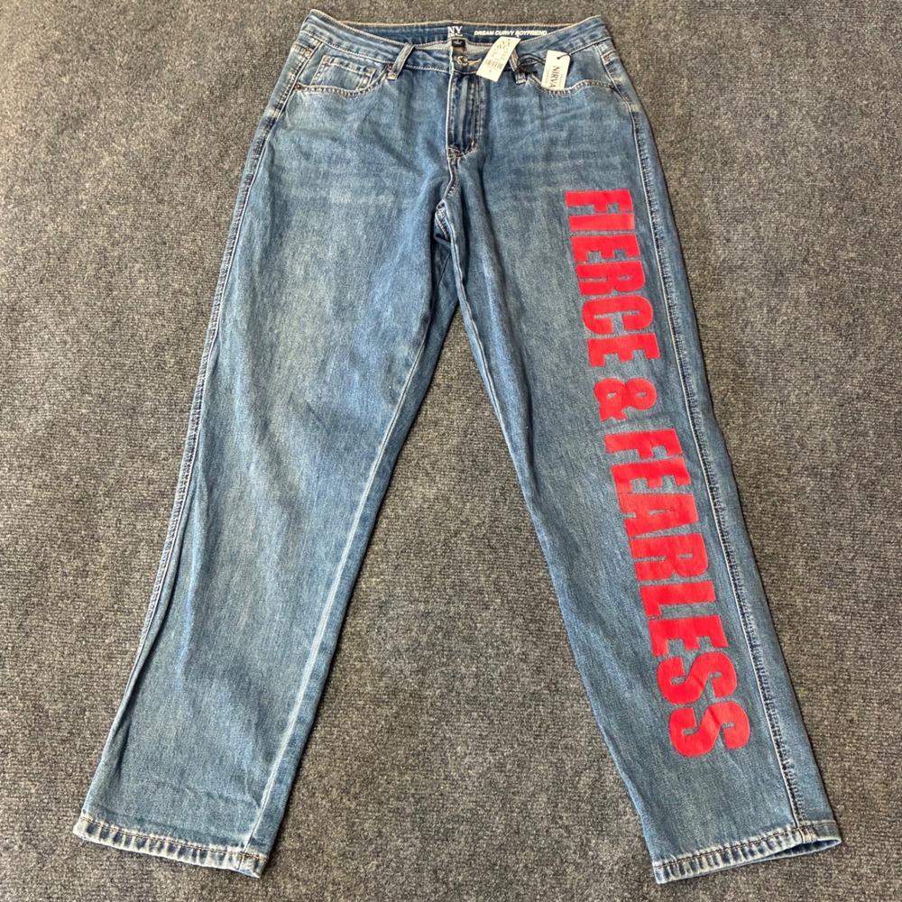 New York & Company Boyfriend Jeans W 8 Fierce & Fearless Graphic‎ Nirvana Denim